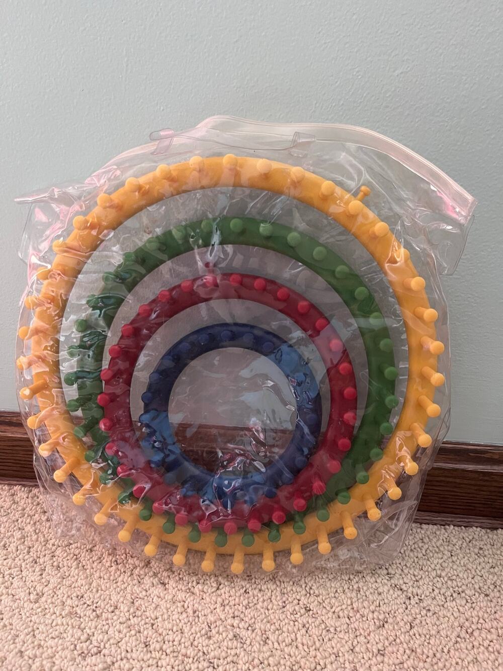 BRAND NEW 4 Size Round Knitting Loom Set
